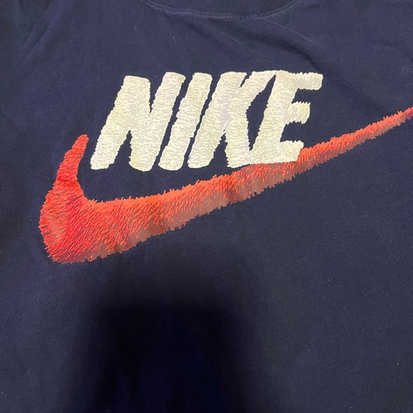 NIKE T-SHIRT SIZE XL! Fuzzy Nike Sign ! - Picture 3 of 3